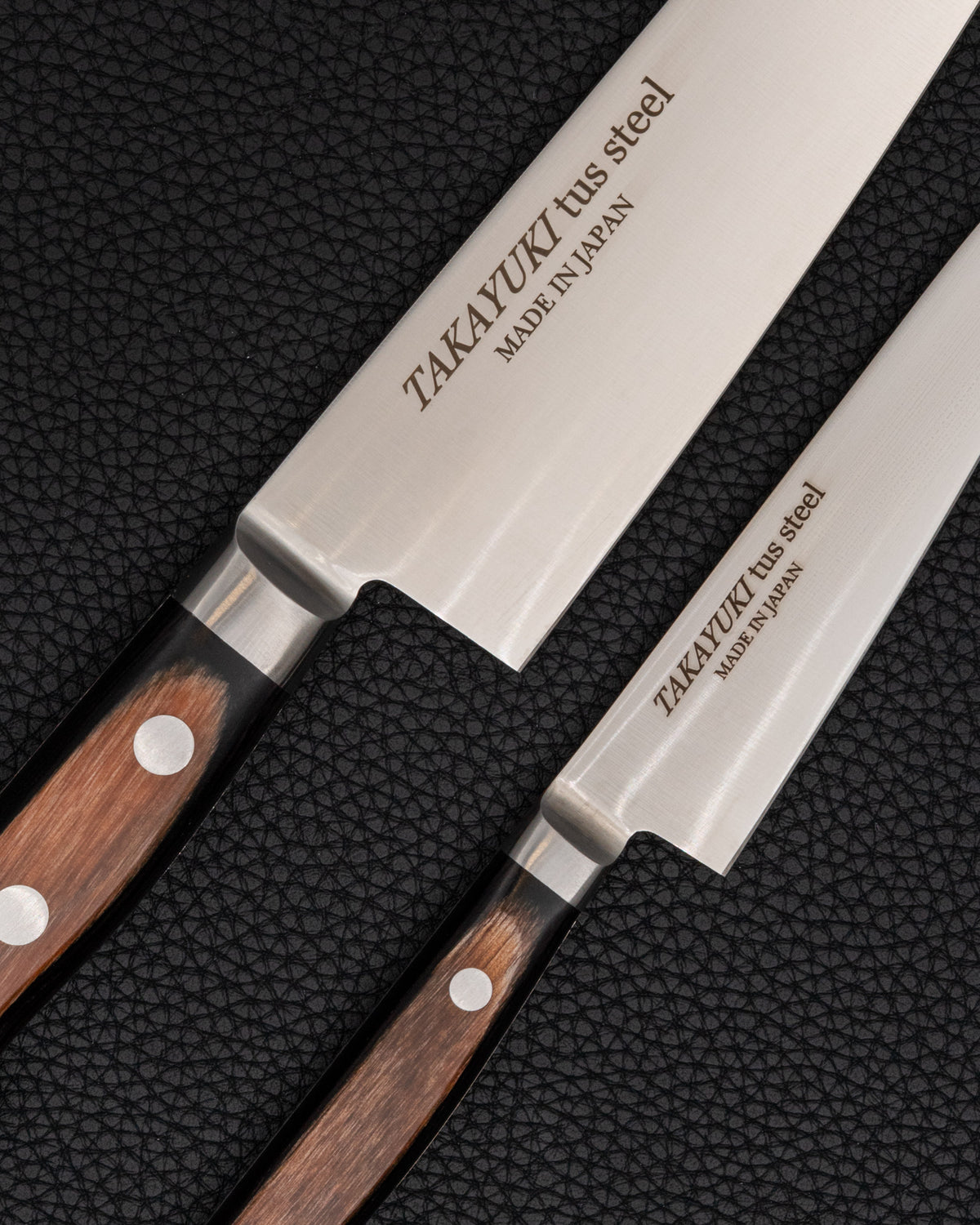 Knivsett 2 kniver, SAKAI TAKAYUKI TUS Kokkekniv og universalkniv tomatosharp