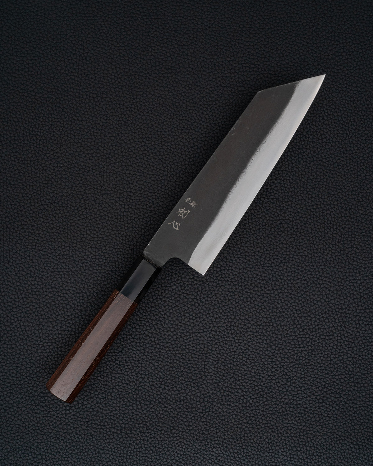 Kokkekniv 200 mm, HATSUKOKORO Aokitae Blue2 Kurouchi Bunka tomatosharp