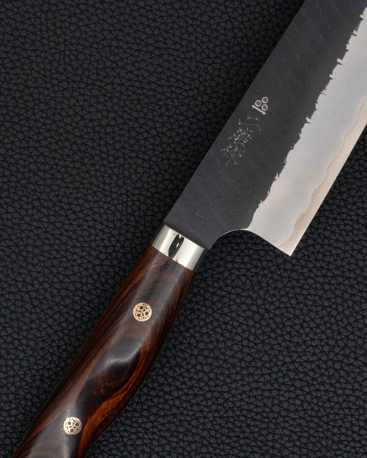 Kokkekniv 210 mm, NIGARA HAMONO SG2 Kurouchi Tsuchime Ironwood Kiritsuke Gyuto tomatosharp