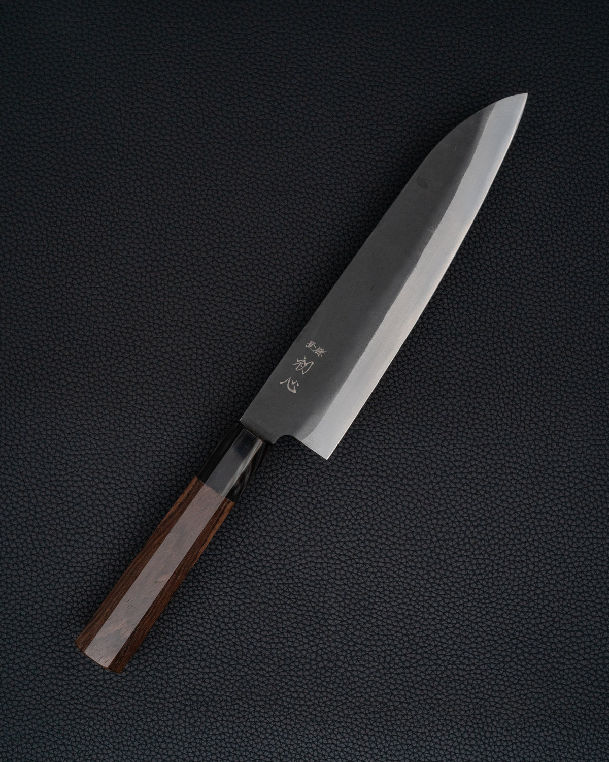 Kokkekniv 220 mm, HATSUKOKORO Aokitae Blue2 Kurouchi Gyuto tomatosharp