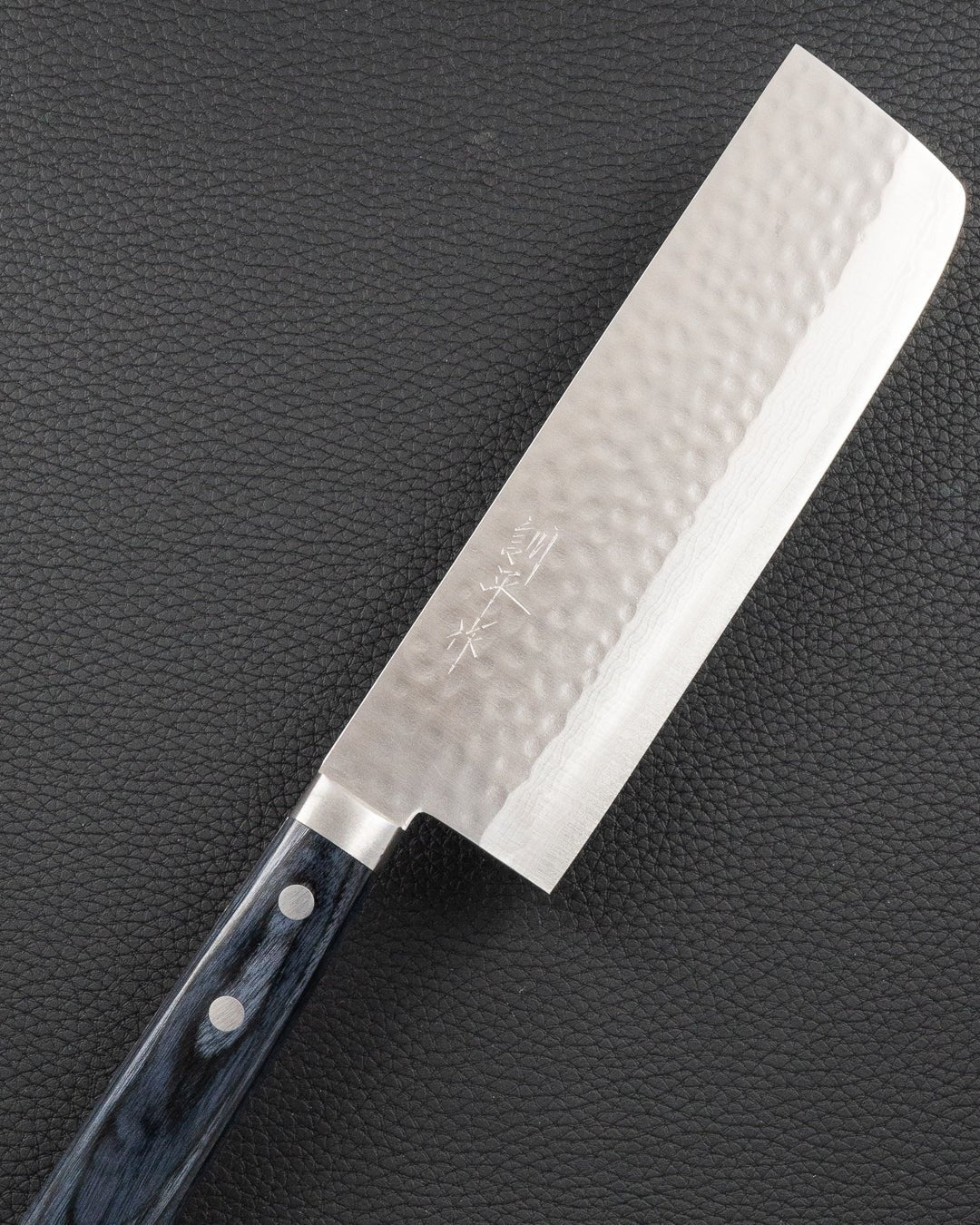 Grønnsakskniv 165 mm, MASUTANI VG10 Damascus Tsuchime Blue Nakiri Masutani