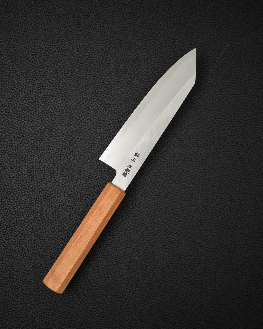 Kokkekniv 180 mm, HADO x SAISEI Ginsan Cherry Kiritsuke Santoku HADO