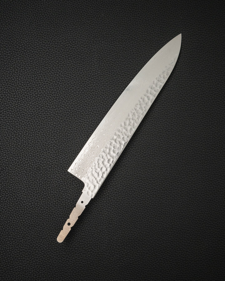 Knivblad 240 mm, HATSUKOKORO Hayabusa VG10 Damascus Tsuchime Gyuto tomatosharp