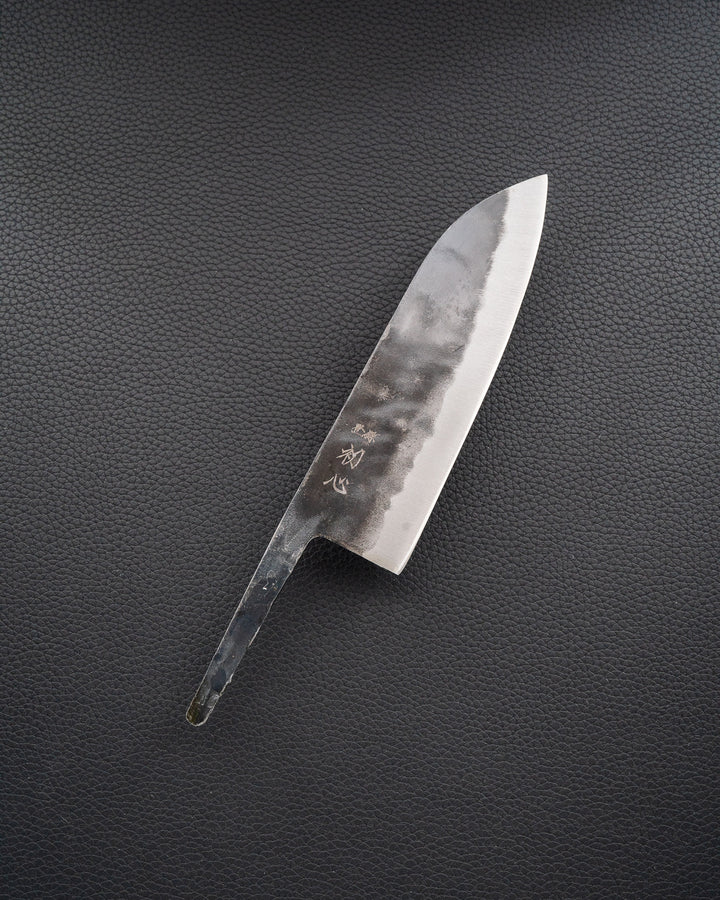 HATSUKOKORO Kurogane Santoku 165mm knivblad