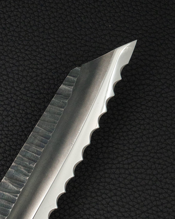Brødkniv 210 mm, KNIFE GUY STUDIO AEB-L Bread Sword tomatosharp
