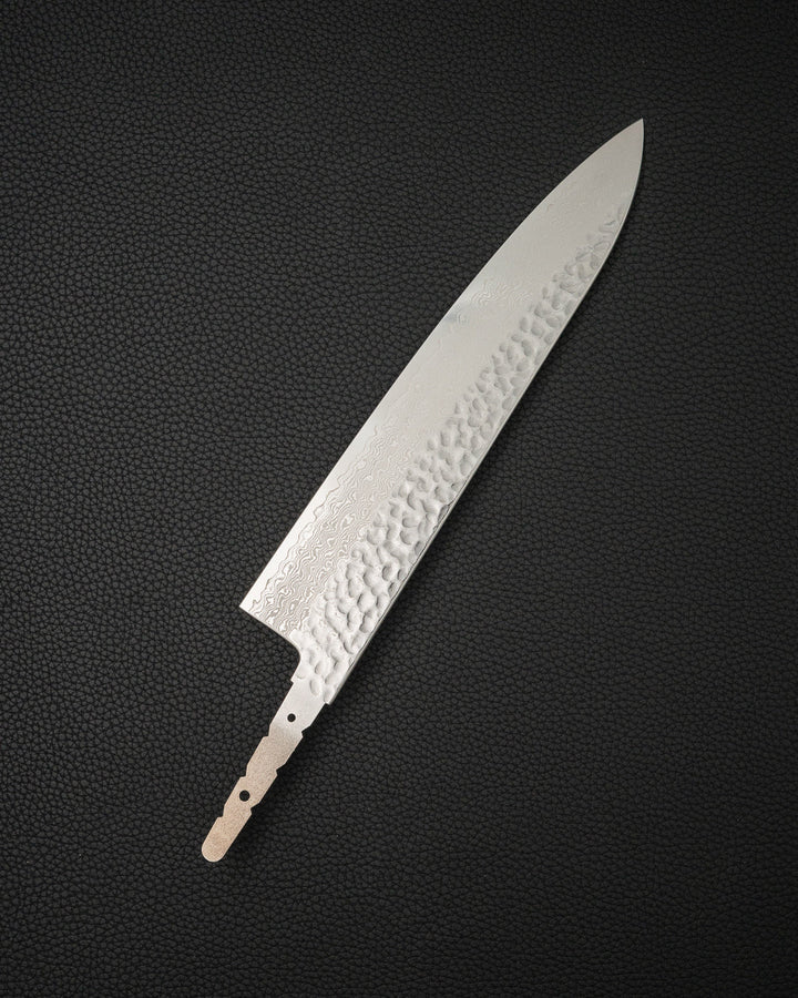 Knivblad 240 mm, HATSUKOKORO Hayabusa VG10 Damascus Tsuchime Gyuto Hatsukokoro