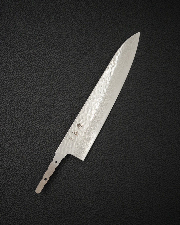 Knivblad 240 mm, HATSUKOKORO Hayabusa VG10 Damascus Tsuchime Gyuto Hatsukokoro