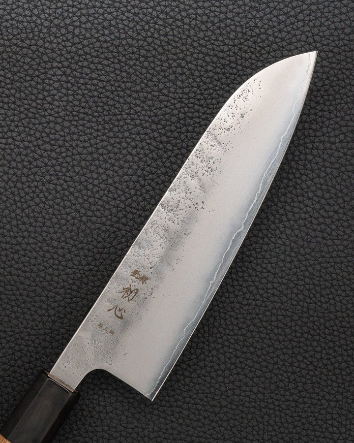 Kokkekniv 170 mm, HATSUKOKORO Ginrei Ginsan Nashiji Santoku Hatsukokoro