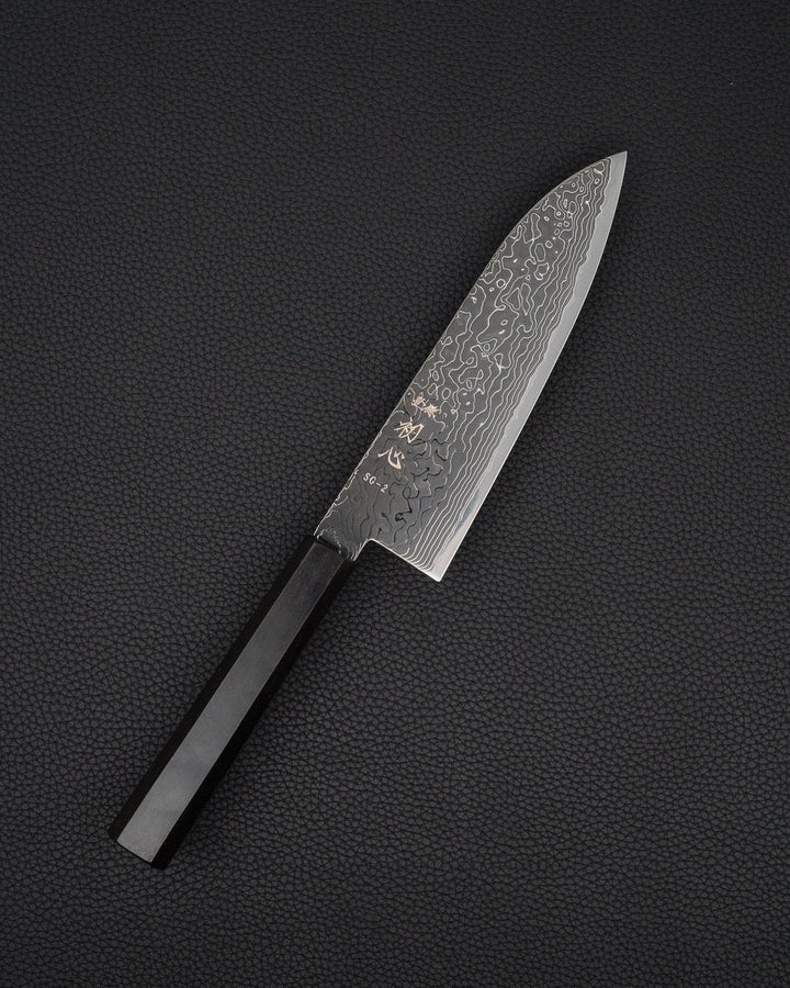 Kokkekniv 180 mm, HATSUKOKORO Ryuhyo SG2 Kurozome Damascus Santoku Hatsukokoro