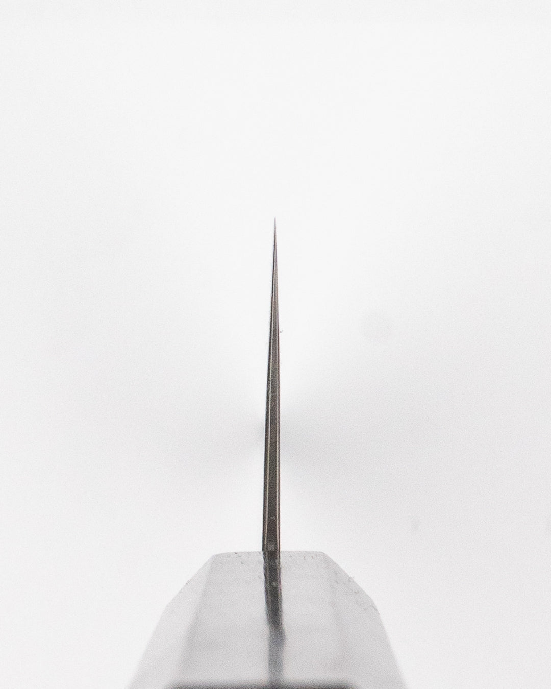 Kokkekniv 180 mm, HATSUKOKORO Ryuhyo SG2 Kurozome Damascus Santoku Hatsukokoro