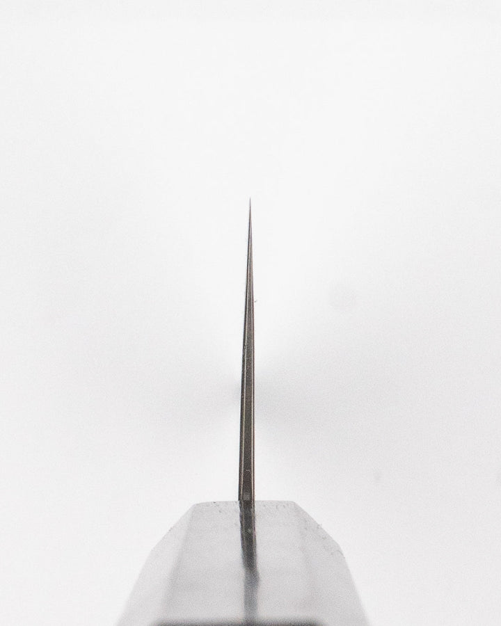Kokkekniv 180 mm, HATSUKOKORO Ryuhyo SG2 Kurozome Damascus Santoku tomatosharp
