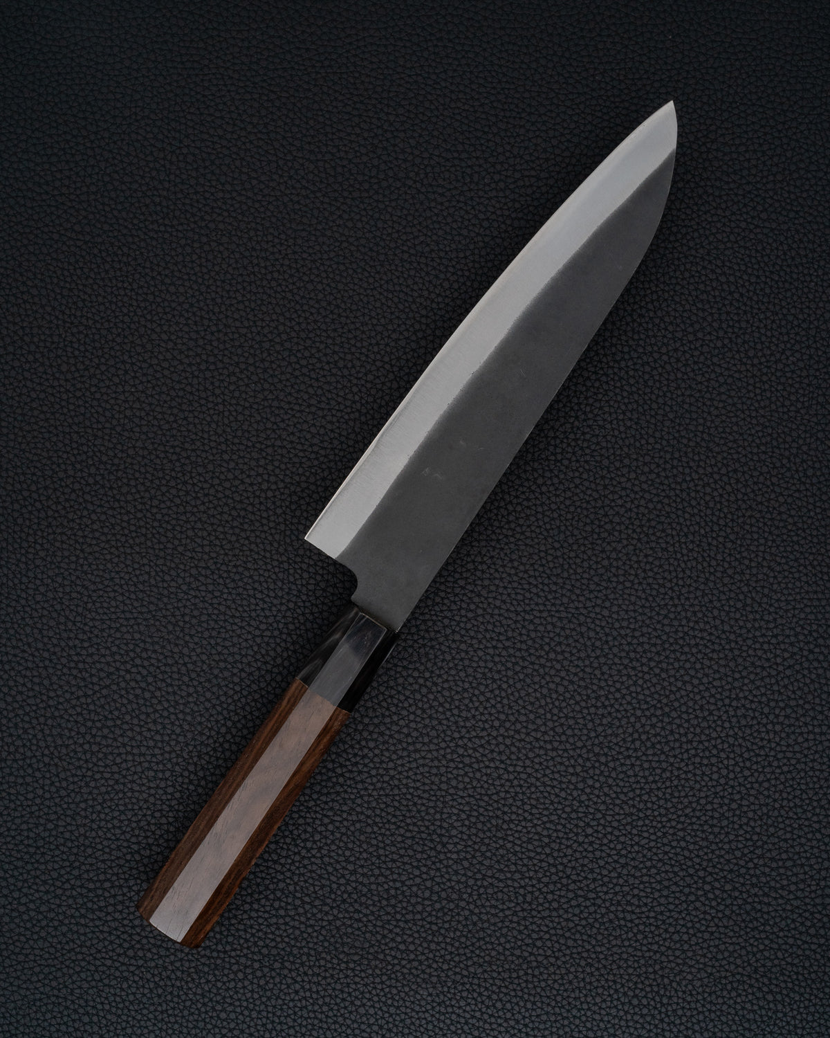 Kokkekniv 220 mm, HATSUKOKORO Aokitae Blue2 Kurouchi Gyuto tomatosharp