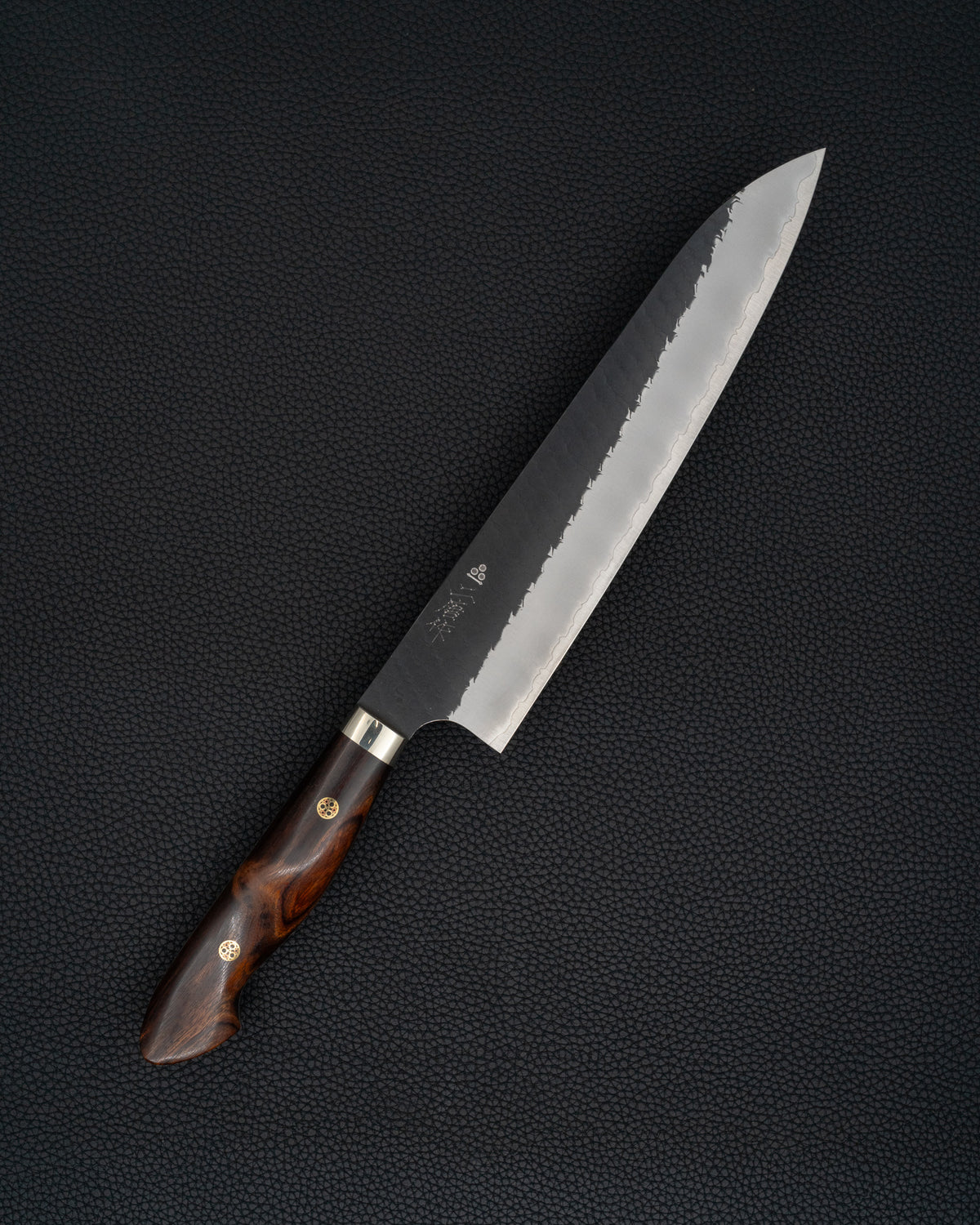 Kokkekniv 240 mm, NIGARA HAMONO SG2 Kurouchi Tsuchime Ironwood Gyuto tomatosharp