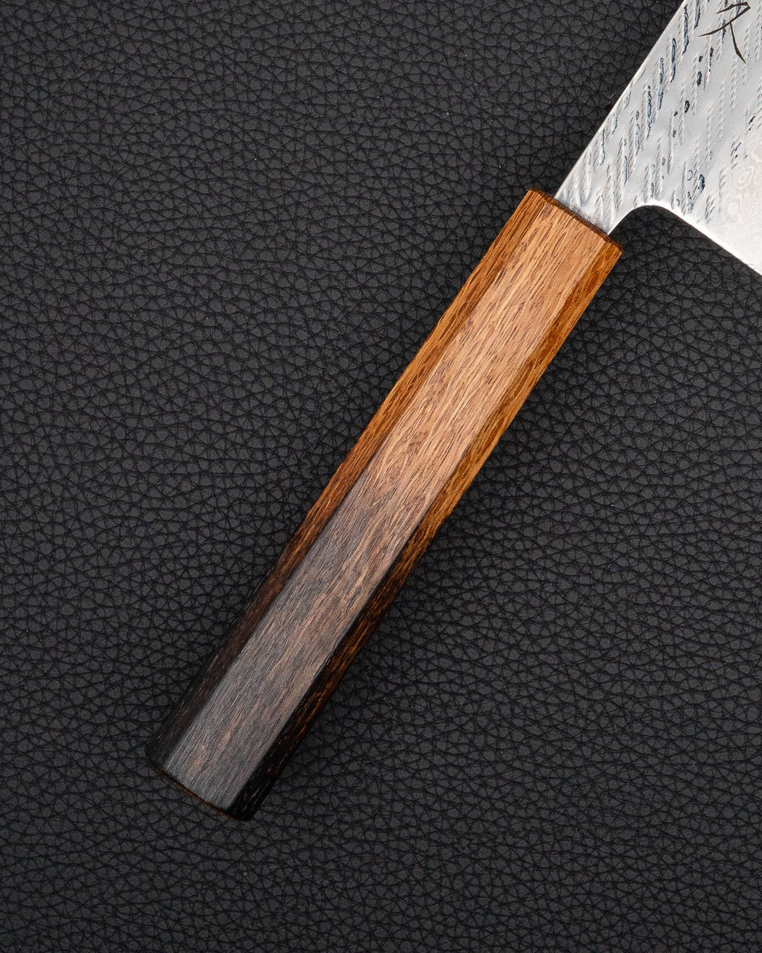 Kokkekniv 240 mm, TSUNEHISA A10 Nawame Burnt Oak Gyuto Tsunehisa