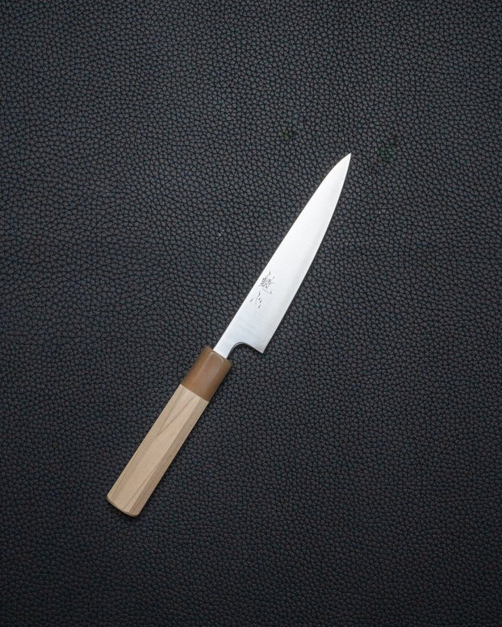 NAKAMURA Kaishin Ginsan Thin Series Petty 135 mm med Saya tomatosharp
