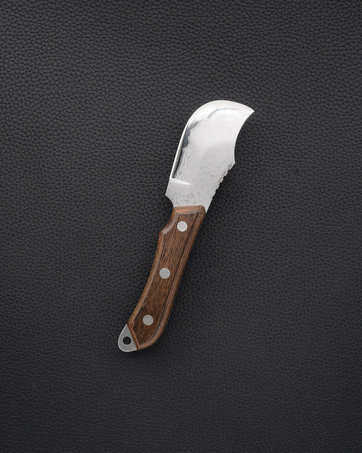 SEKI KANETSUNE Seseragi Damascus Blue Steel Flåkniv 70 mm