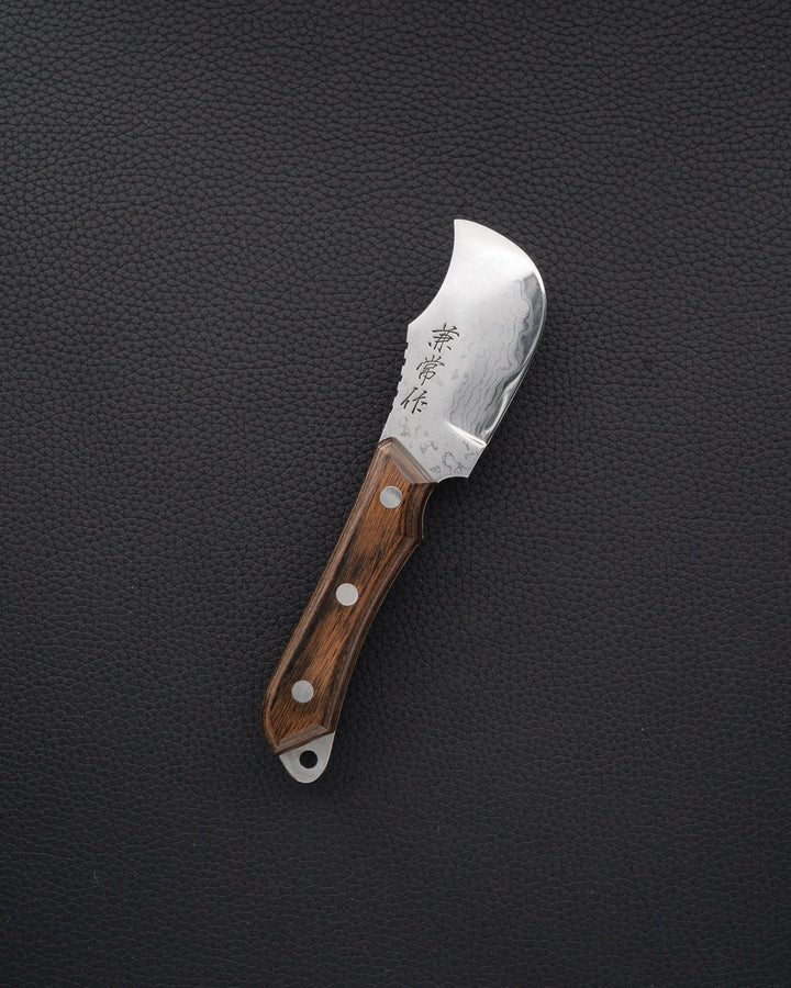 SEKI KANETSUNE Seseragi Damascus Blue Steel Flåkniv 70 mm