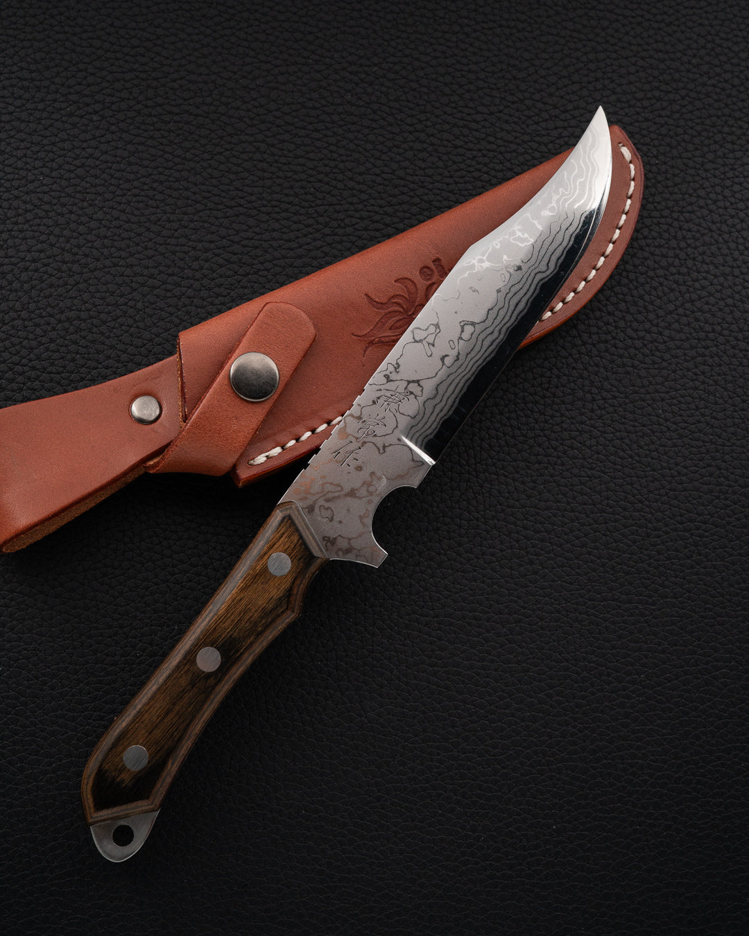 SEKI KANETSUNE Seseragi Damascus Blue Steel Jaktkniv 125 mm