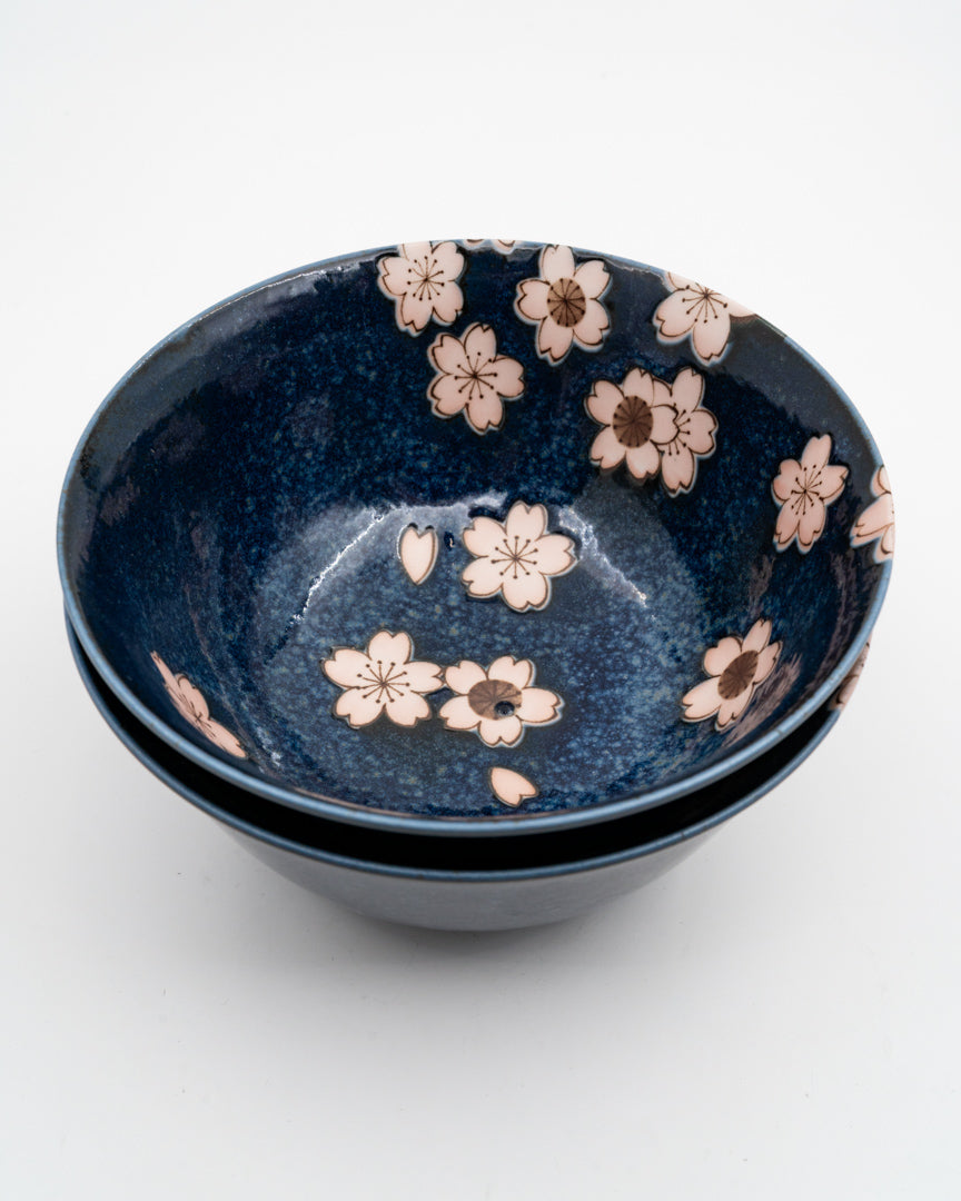 Skålsett 2×400 ml, MADE IN JAPAN Pink Sakura Navy med spisepinner tomatosharp