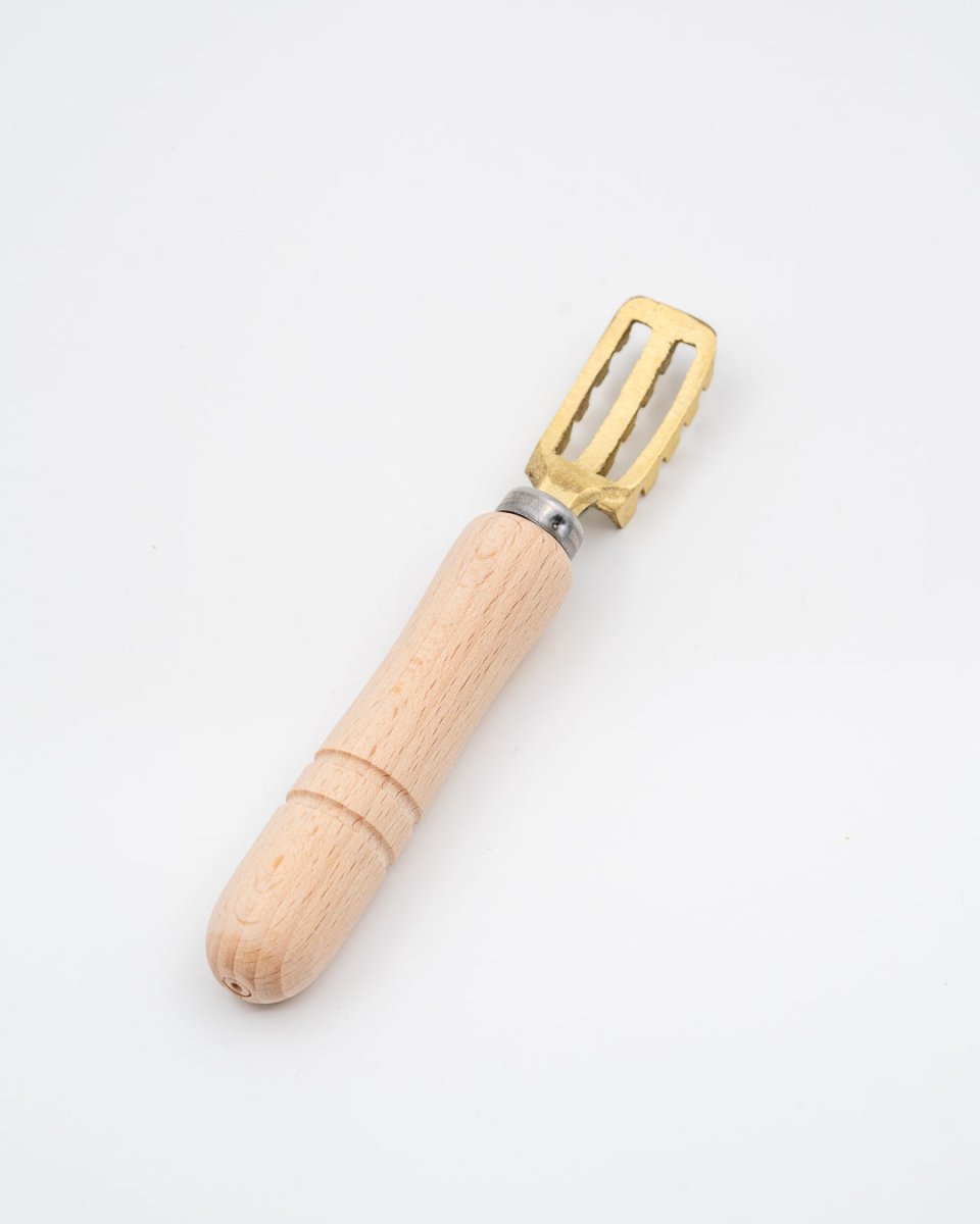 Skjellskrape til fisk, liten tomatosharp