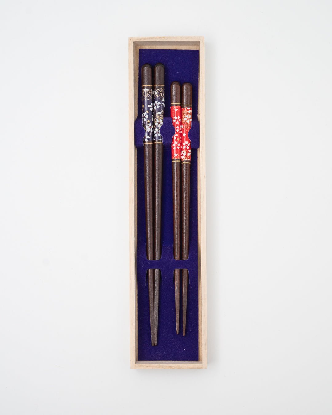 Spisepinner 2 par, Japansk gaveeske av tre Ishida