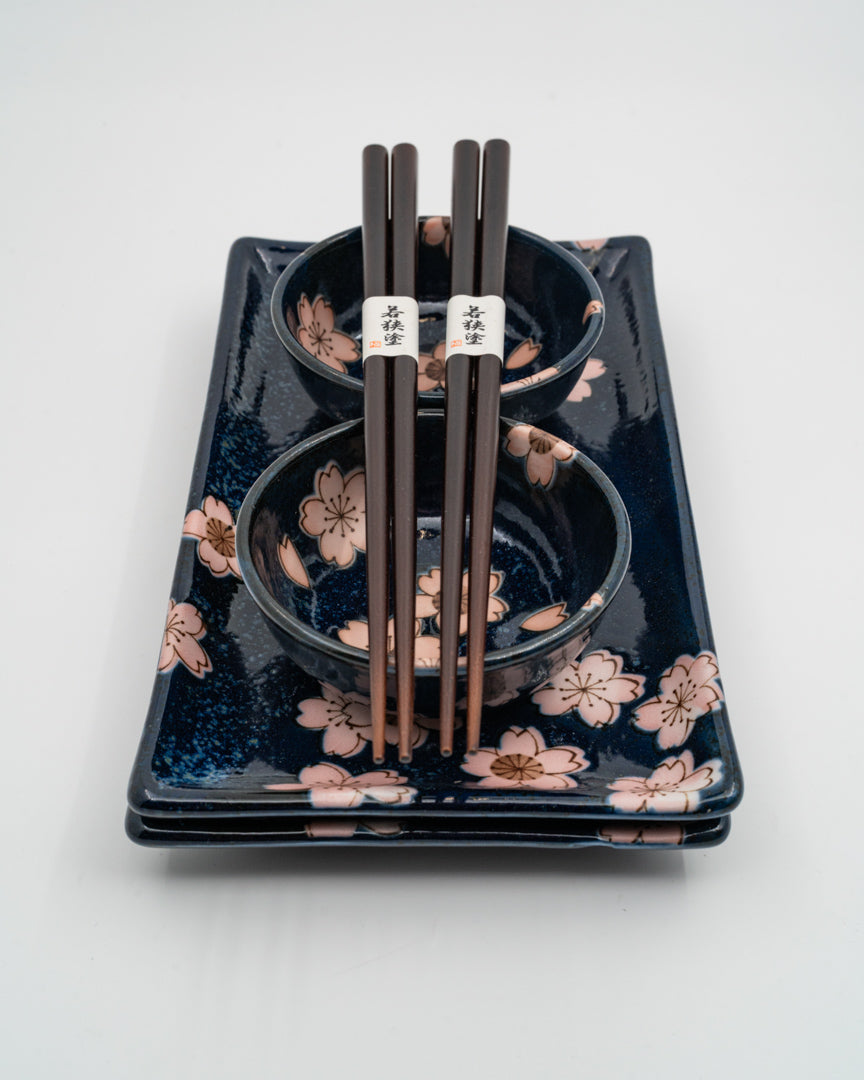 Sushisett 4 deler, MADE IN JAPAN Navy Pink Sakura med spisepinner tomatosharp