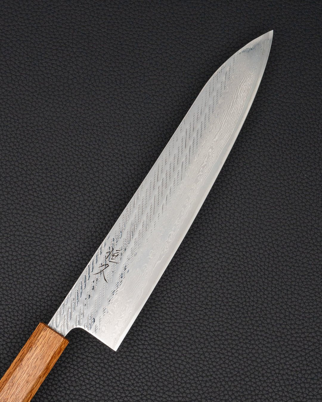 Kokkekniv 240 mm, TSUNEHISA A10 Nawame Burnt Oak Gyuto tomatosharp