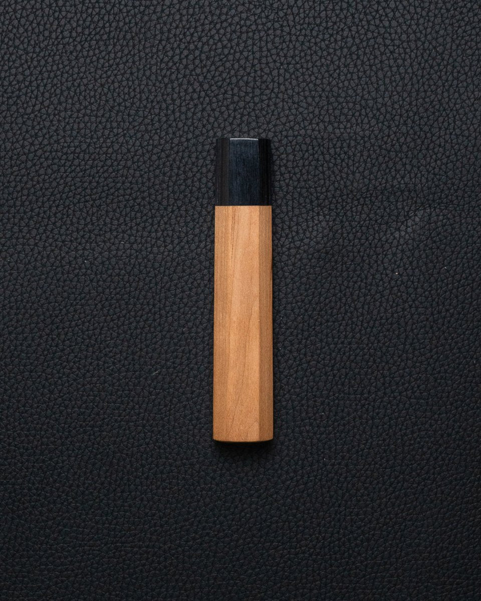 Håndtak i kirsebærtre og bøffelhorn Tsunehisa