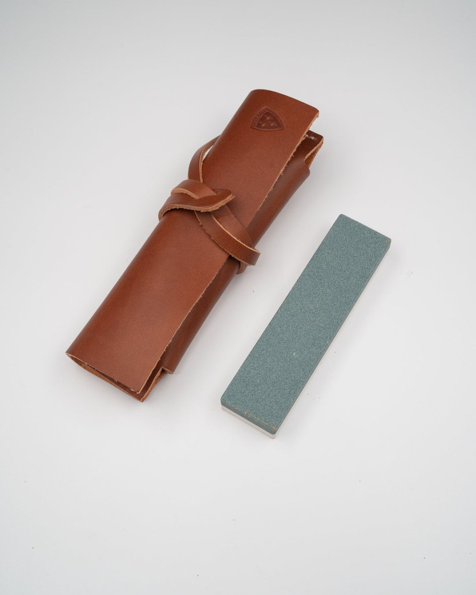 HELLE Slipestein liten med etui HELLE