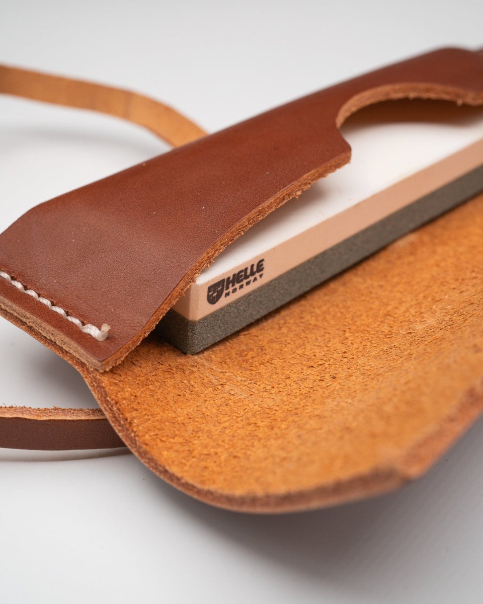 HELLE Slipestein liten med etui HELLE