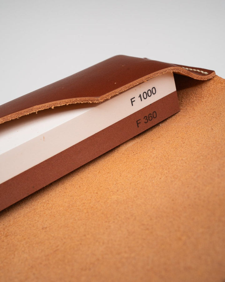 HELLE Slipestein stor med etui HELLE