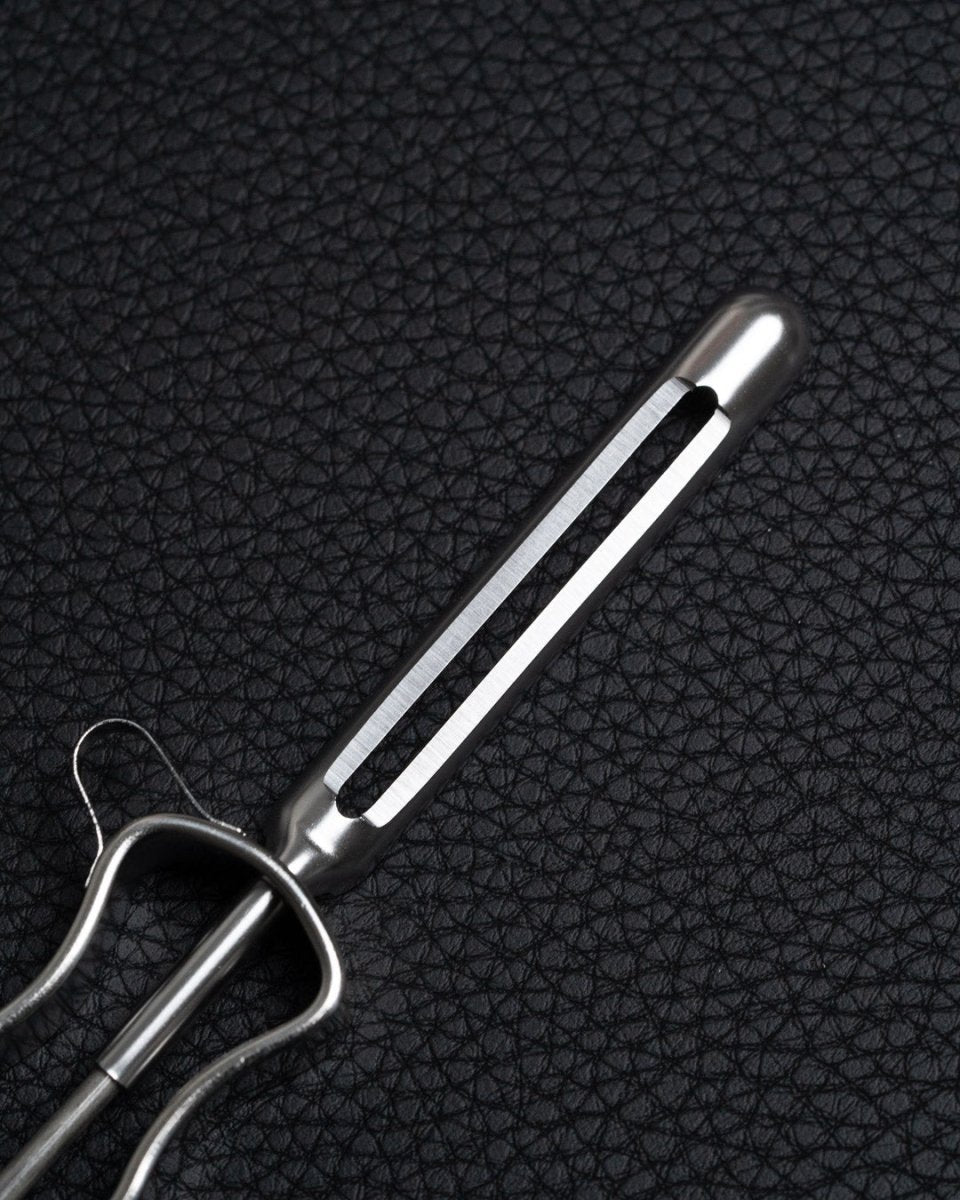 KAI I-Skreller 50 mm tomatosharp