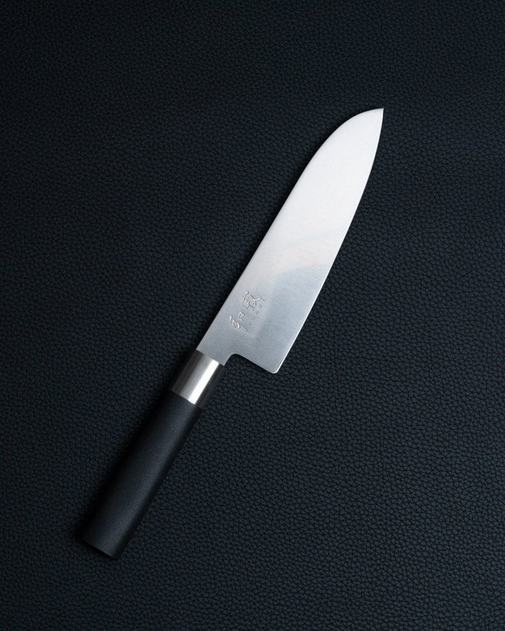 KAI WASABI BLACK Santoku 165 mm KAI