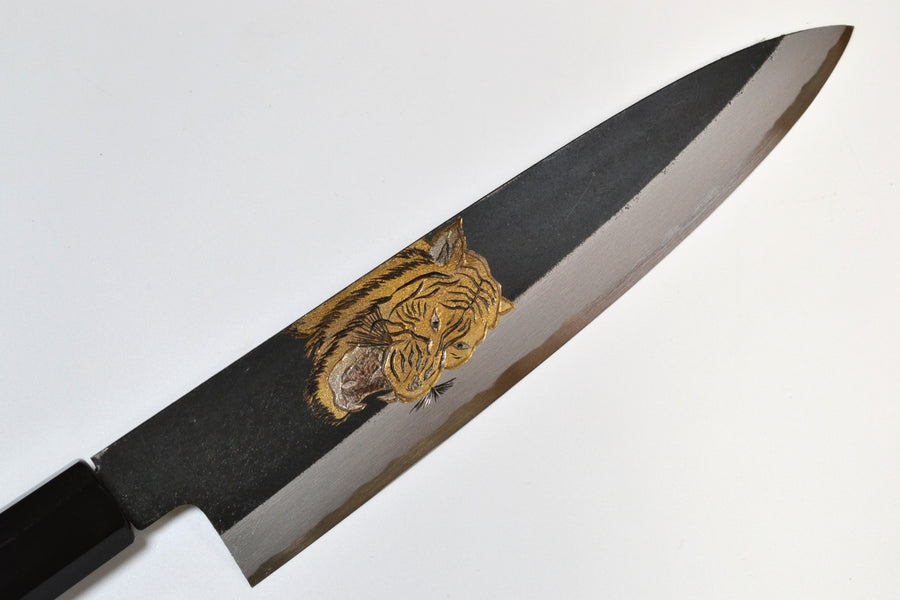 Kniv med inngravert brølende tiger, Tiger's Roar av Michiko Kubota.