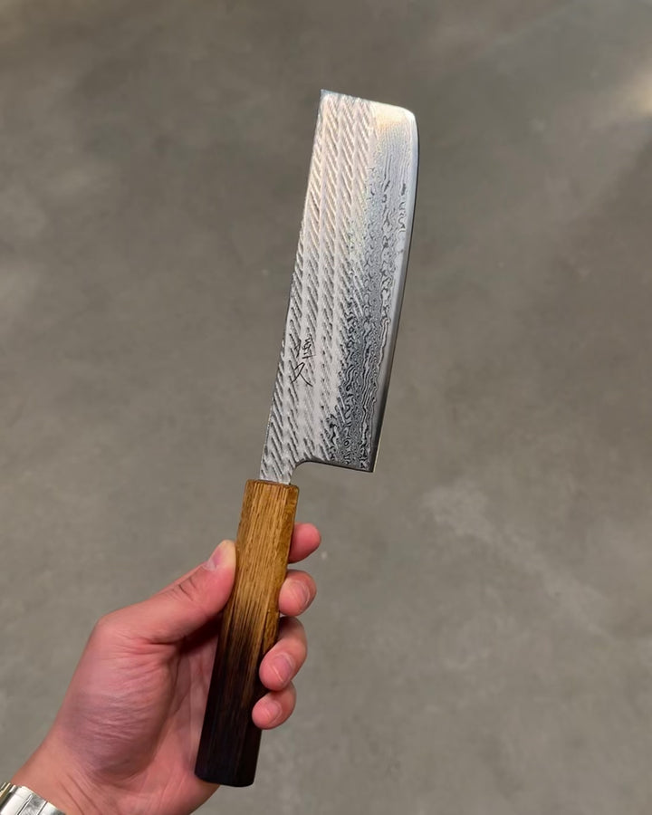 Grønnsakskniv 165 mm, TSUNEHISA A10 Nawame Burnt Oak Nakiri