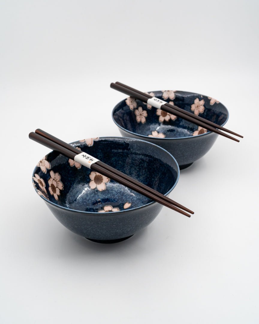 Skålsett 2×400 ml, MADE IN JAPAN Pink Sakura Navy med spisepinner MIJ