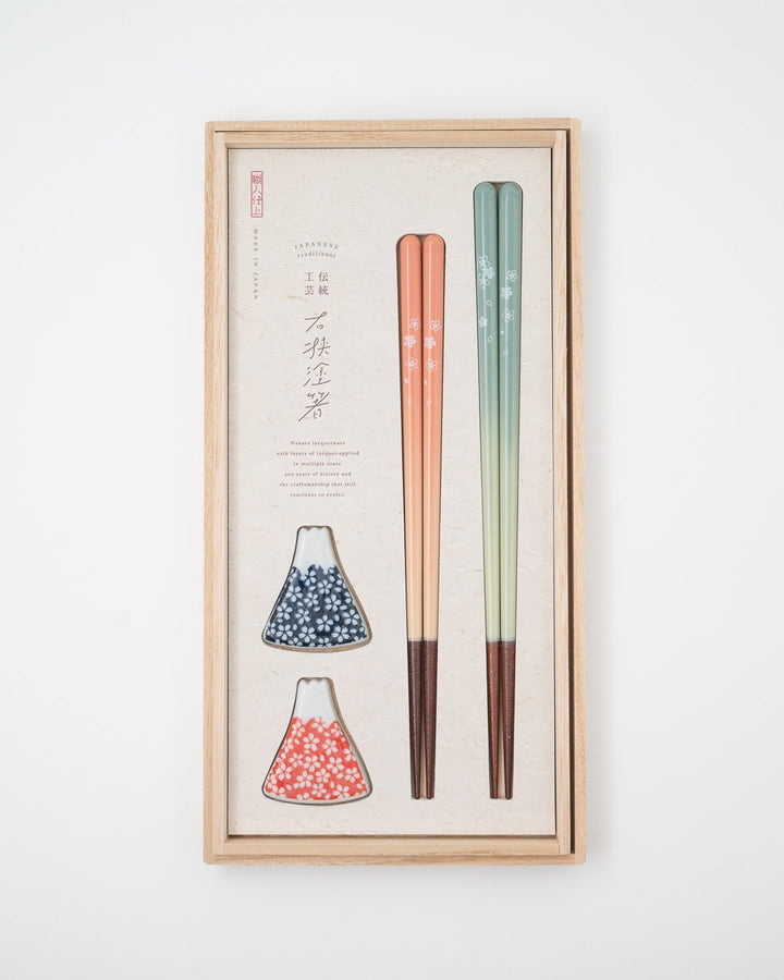 Spisepinnesett 2 par med holdere, Japansk gaveeske i tre Ishida
