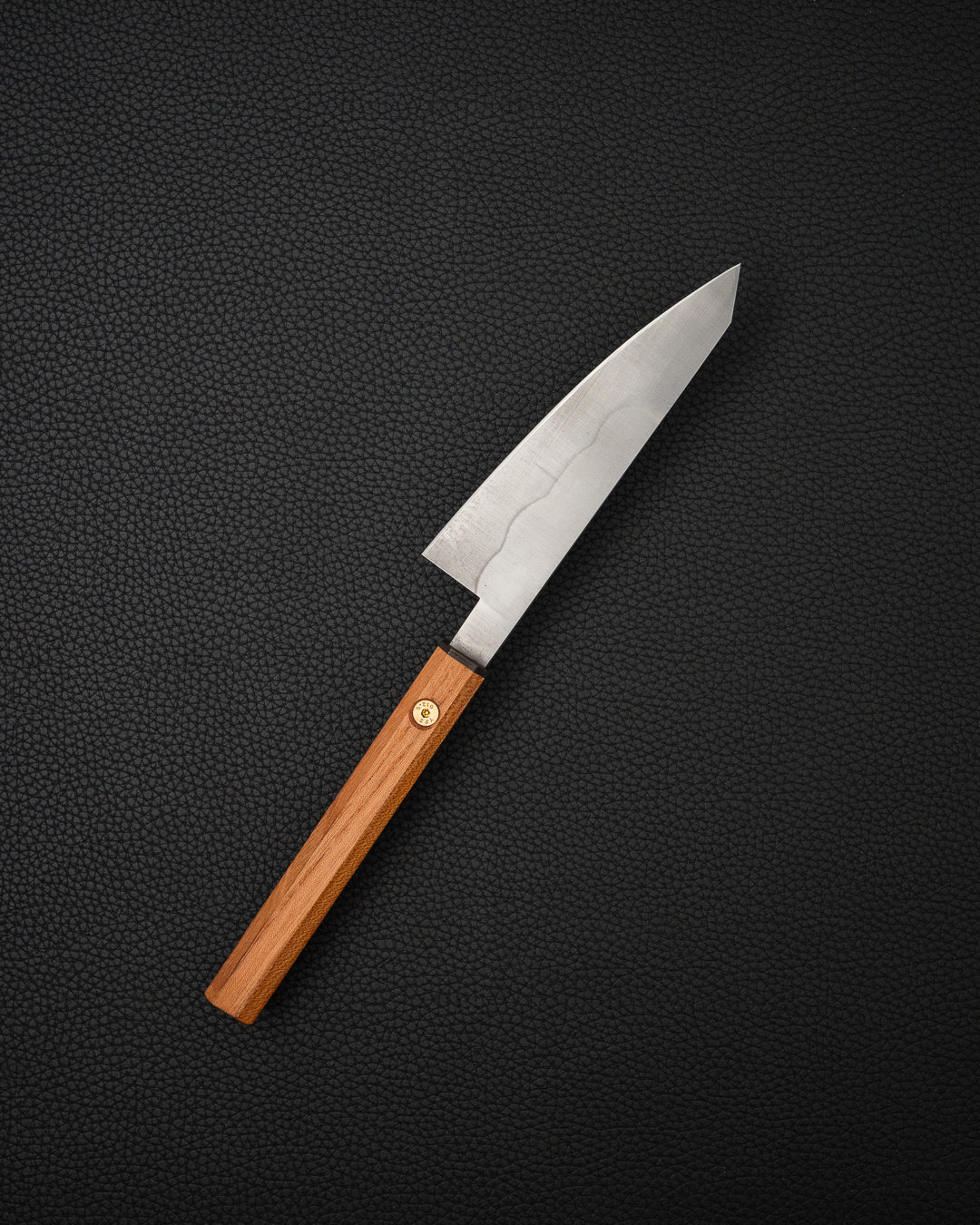 Utbeiningskniv 135 mm, KNIFE GUY STUDIO Honesuki Knife Guy Studio